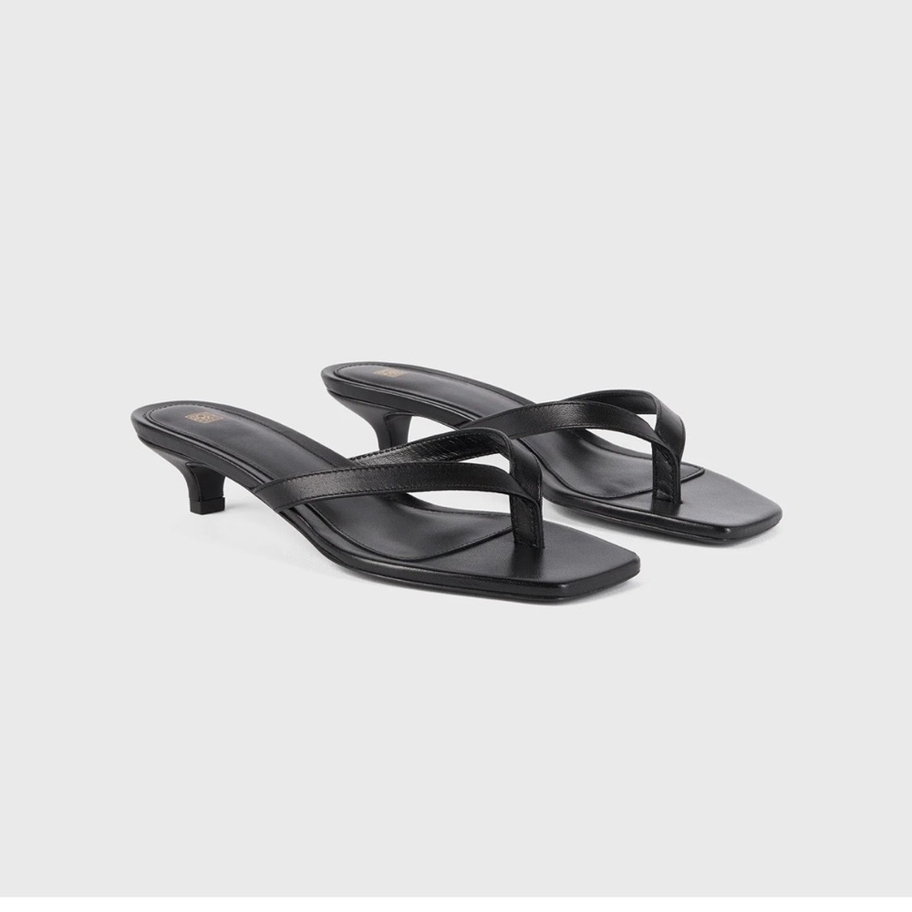 Toteme Leather heeled flip flops black